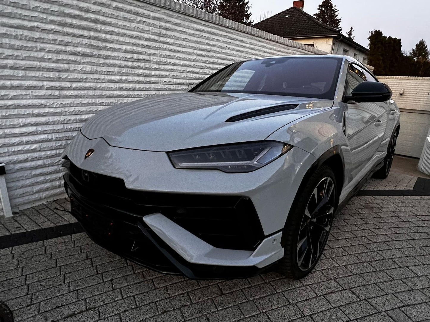Lamborgini Urus 2023