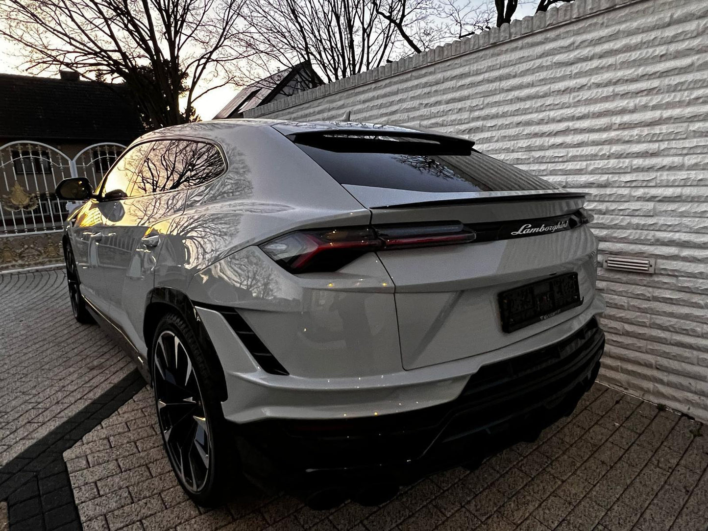 Lamborgini Urus 2023